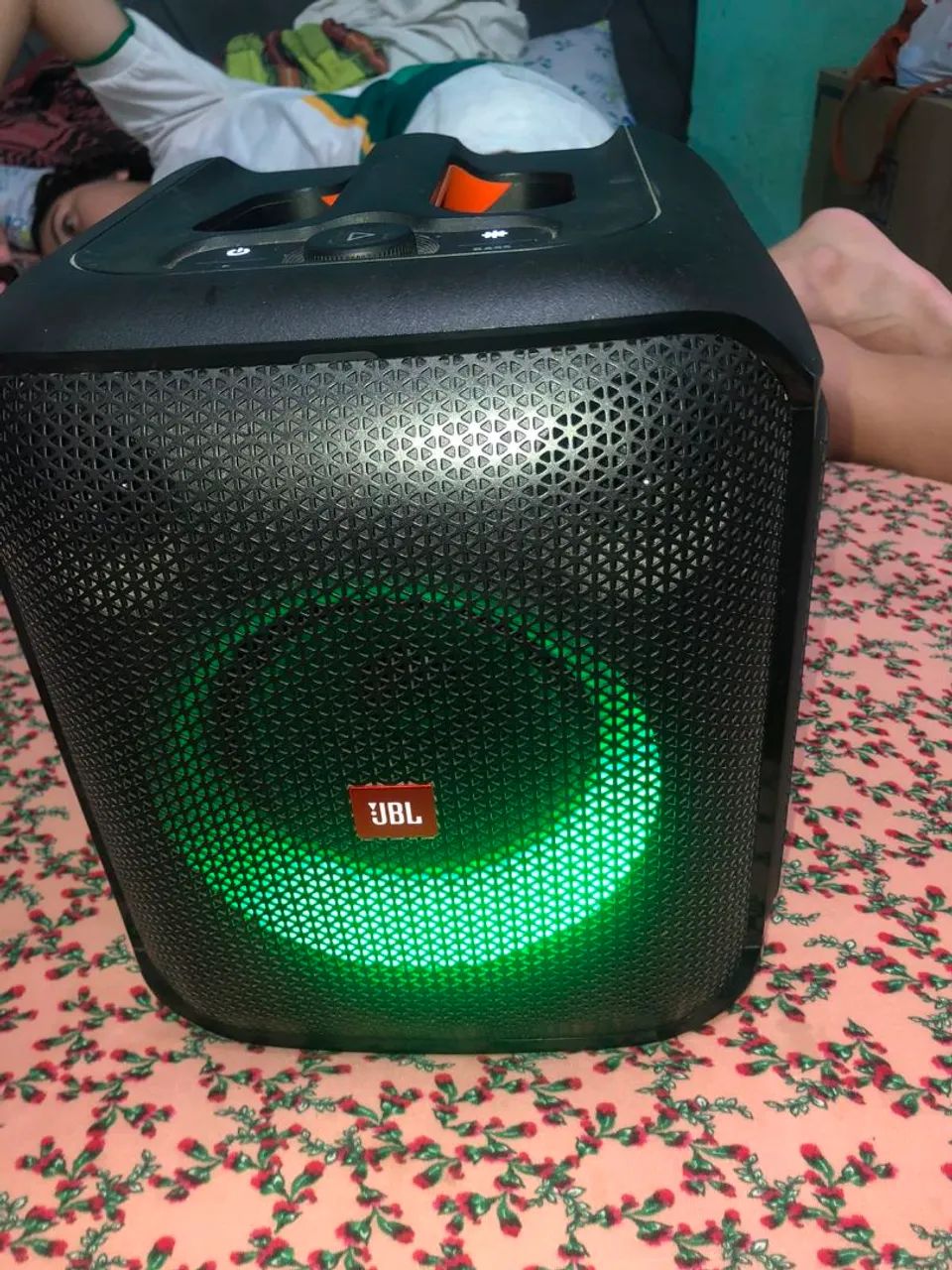 caixa jbl