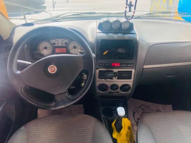 Fiat Strada Adventure1.8/ 1.8 Locker Flex CD 2012 - Foto 5