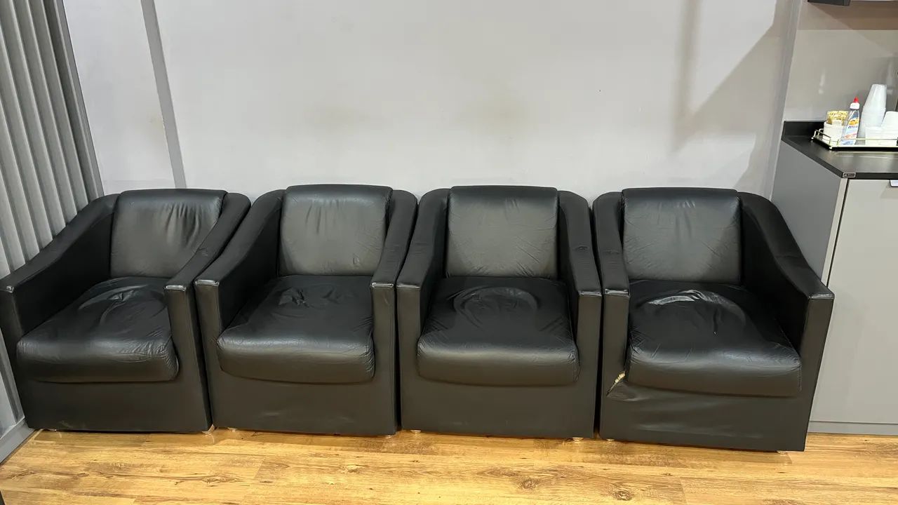 Vendo 4 poltronas de espera 