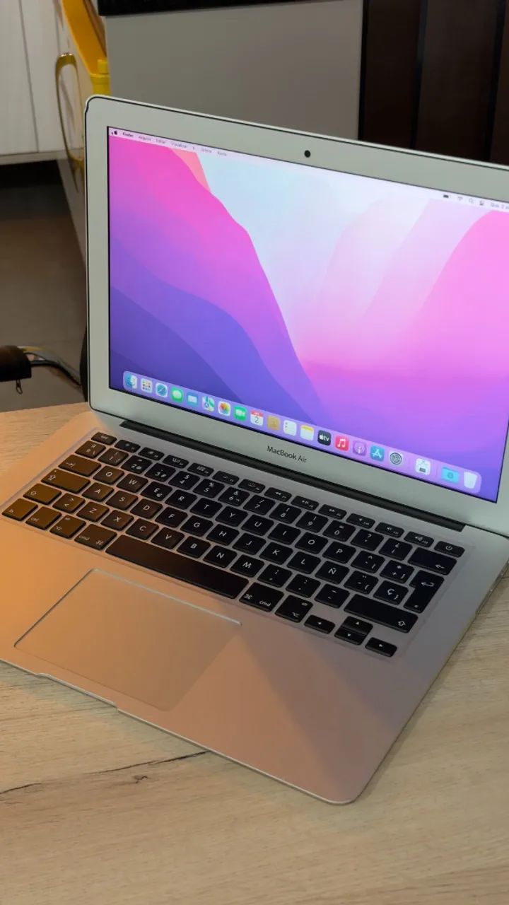MacBook Air 2015 | 4GB Ram | Intel Core i5 | 256GB SSD - Loja