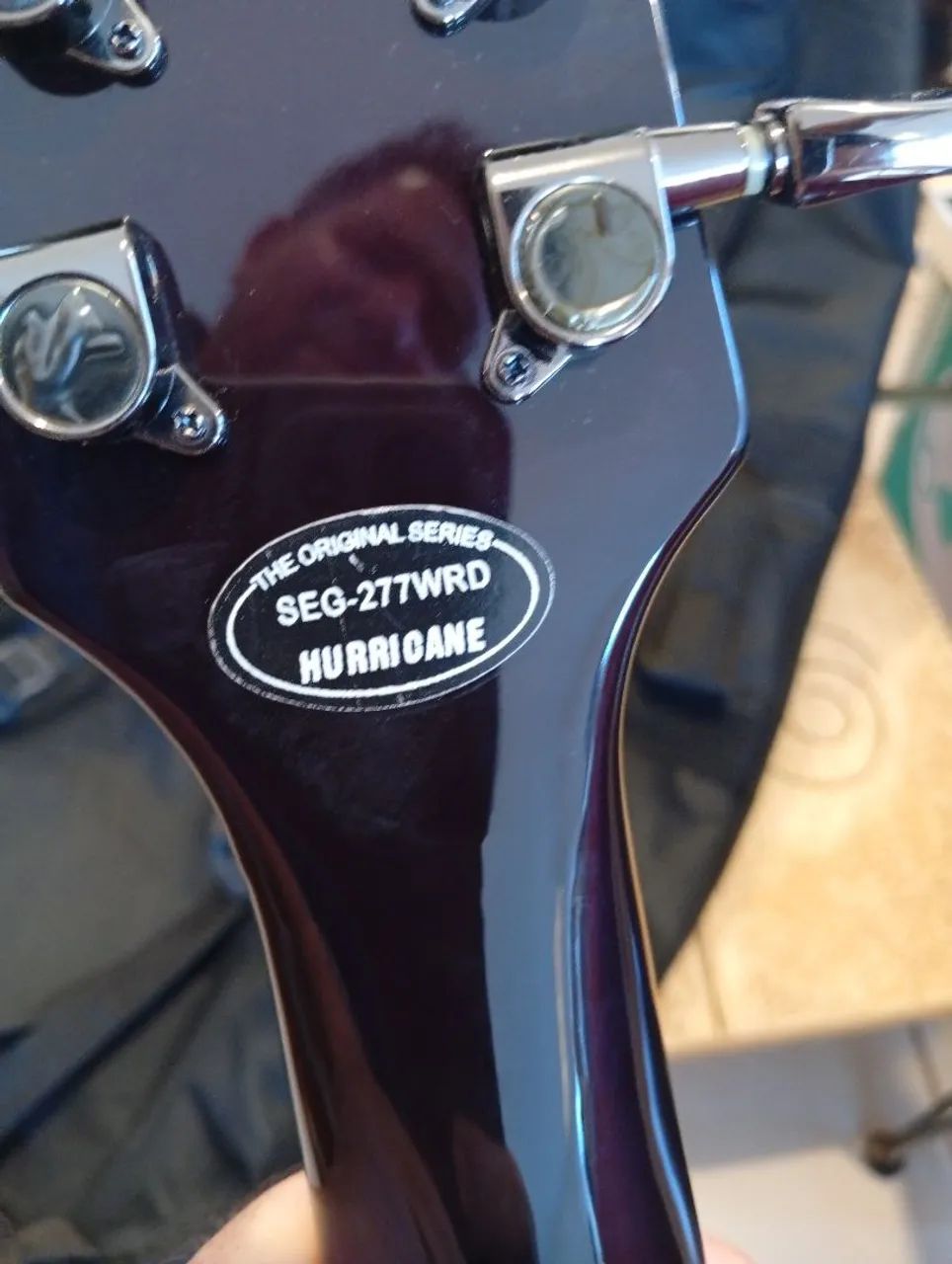 Guitarra hurricane perfeito estado  - Foto 4