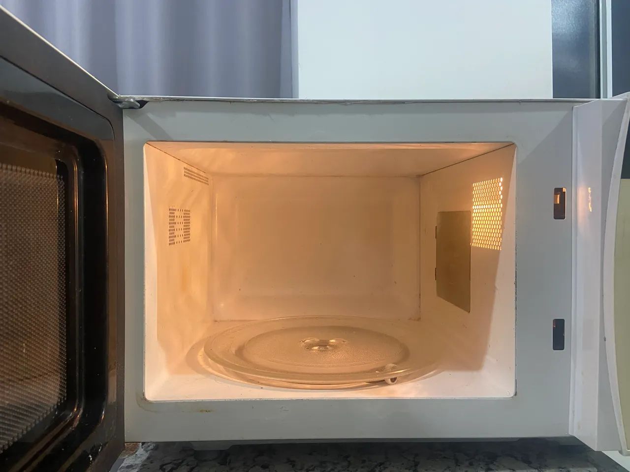 Micro-ondas Panasonic Dia a Dia - Usado - Foto 3
