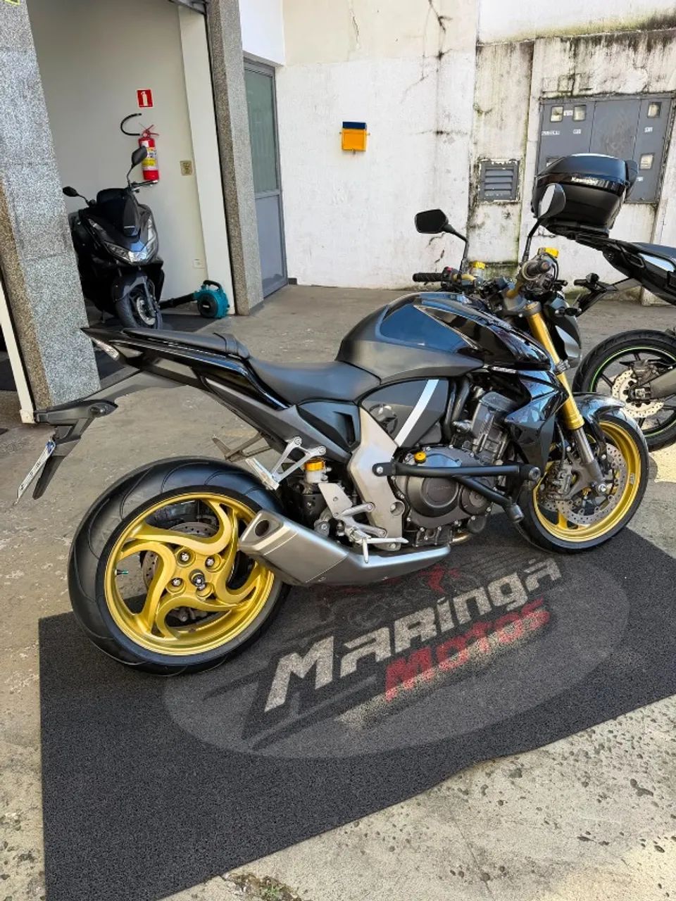 HONDA CB 1000R 2013 - Foto 3