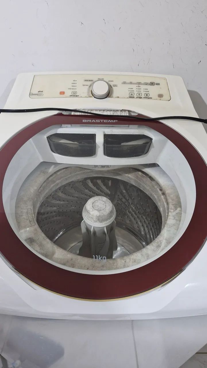 Maquina de lavar roupas 
