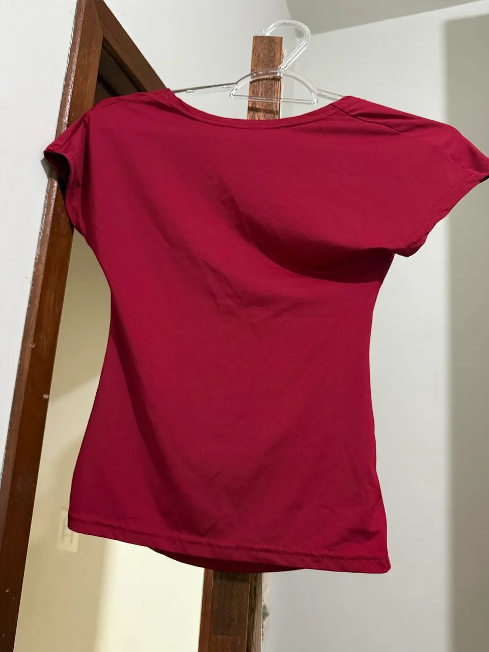 Blusa costas aberta vermelha  - Foto 2