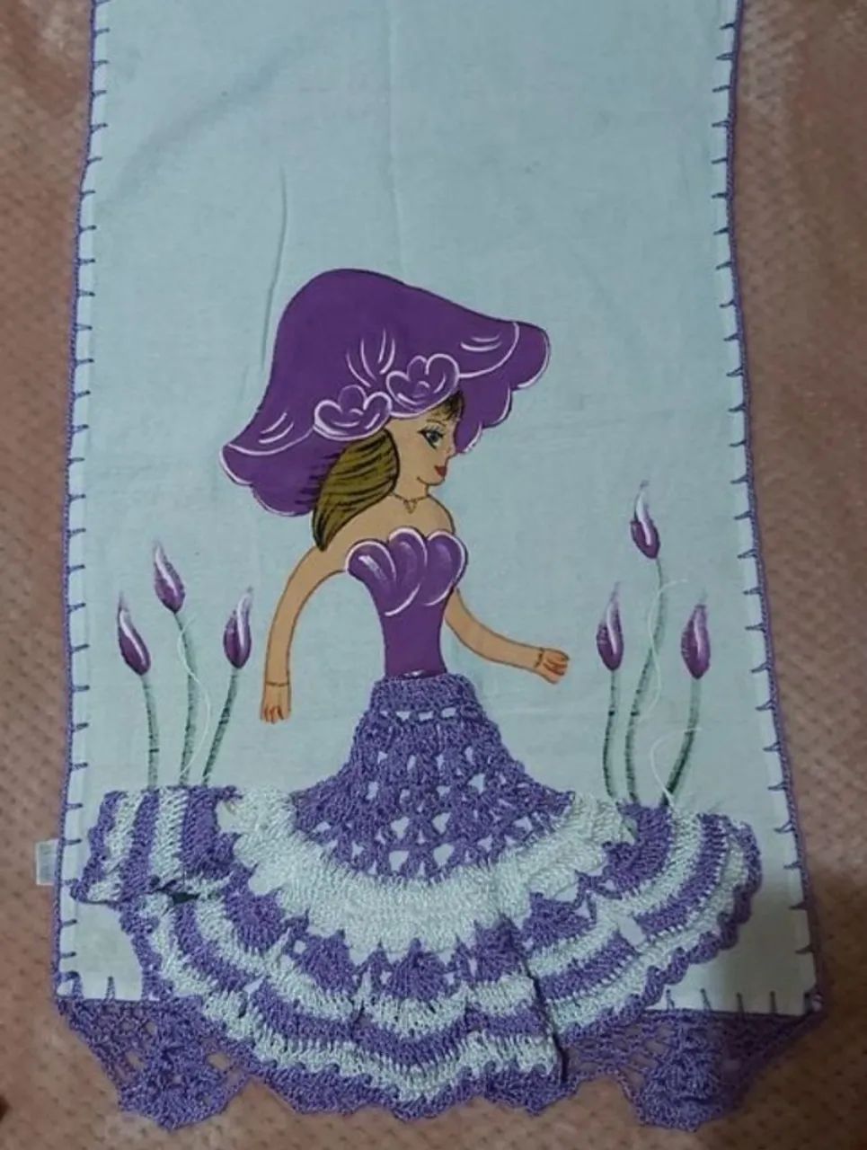 Pano de prato com croche e pintura