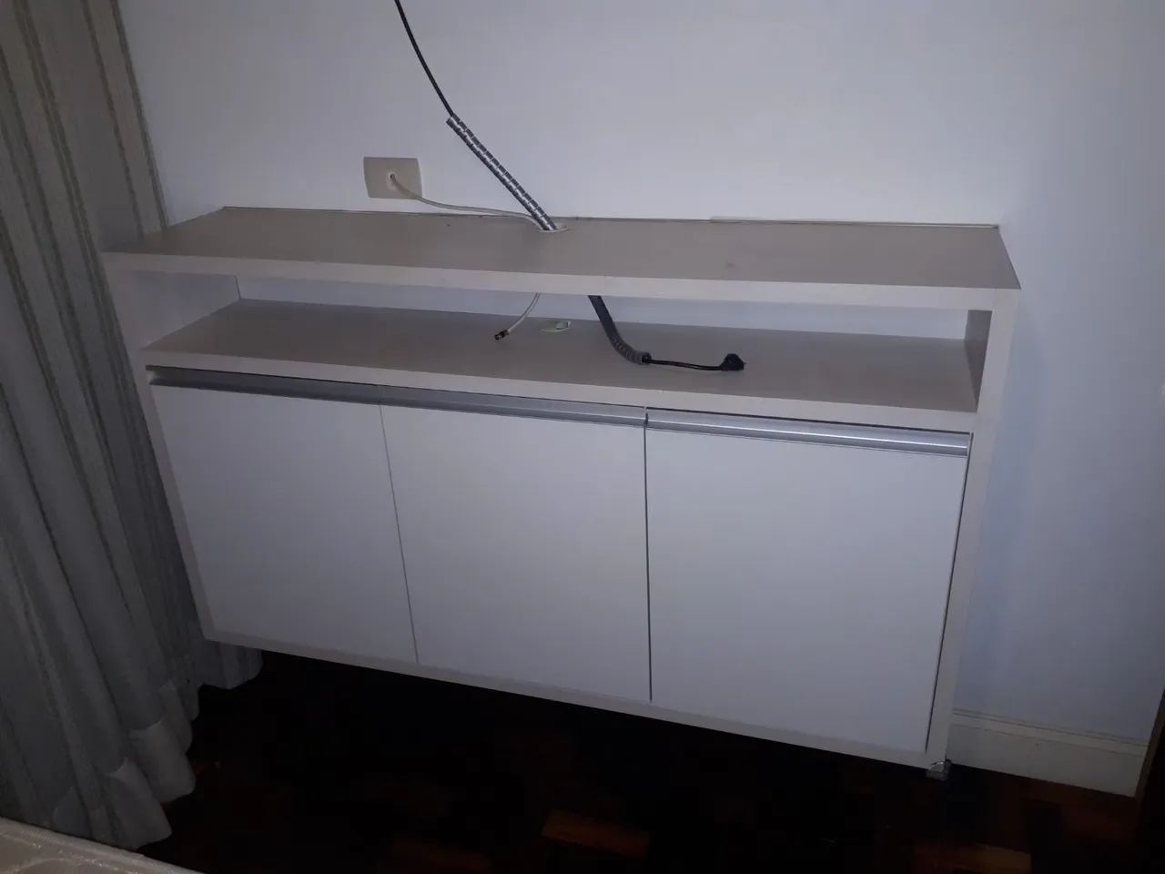 Aparador suspenso