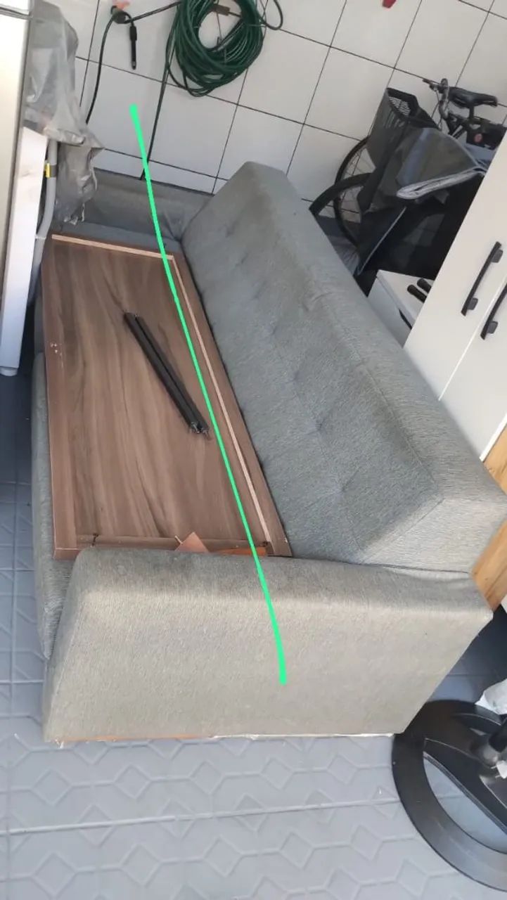 Sofá com pé de madeira - Foto 2