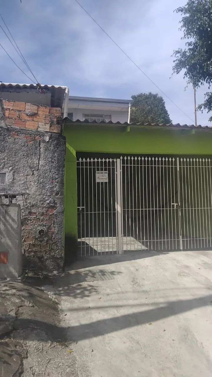 casa com um quarto pequeno 