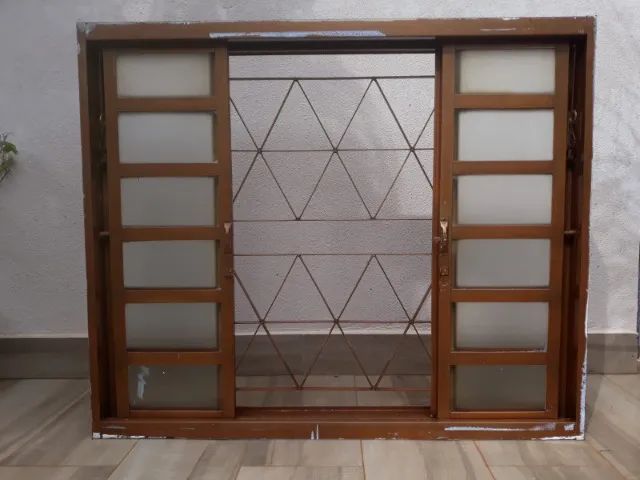 Vende-Se 5 Janelas Gravia / 100 × 120 cm