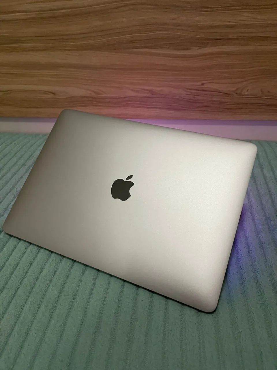 Vendo MacBook Pro 256 GB versão 17 ,usado poucas vezes 