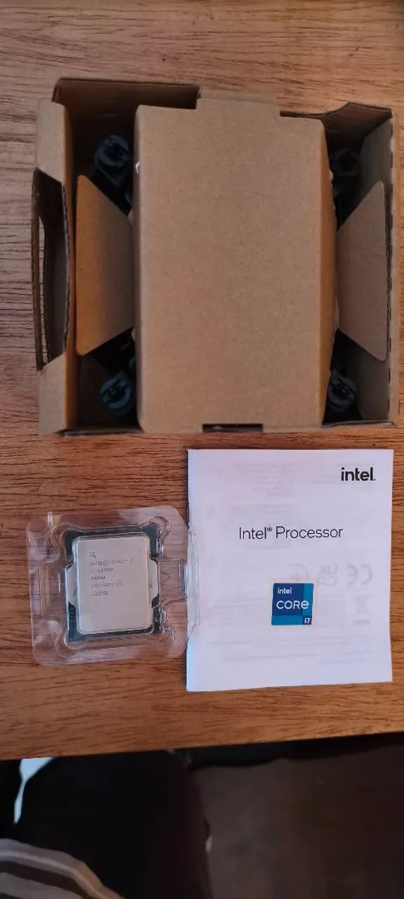 Intel Core i7-13700K  - Foto 4