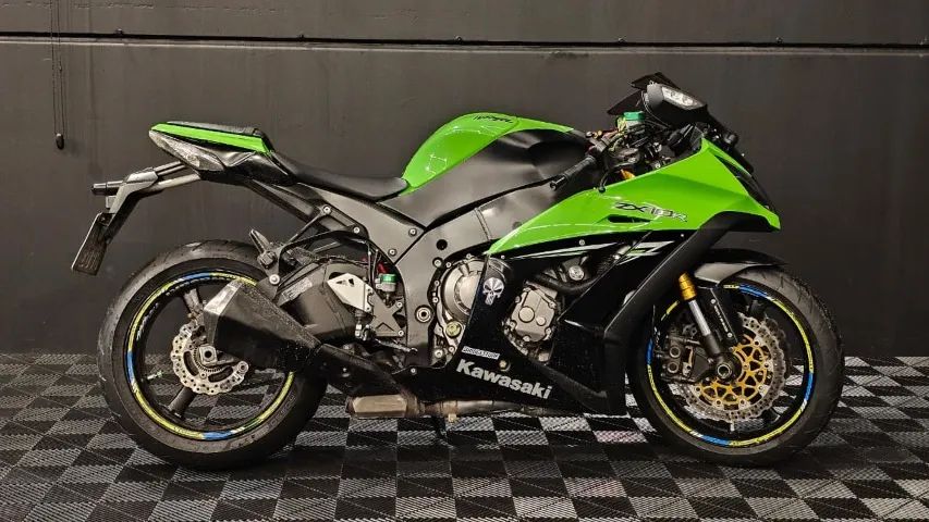 Kawasaki Zx-10/ Zx-10r 1000cc 2013 - 1495115197 | OLX