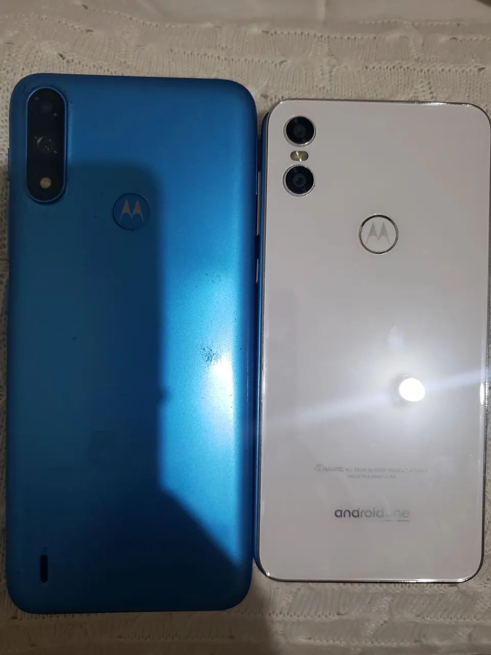 Moto One + Motorola