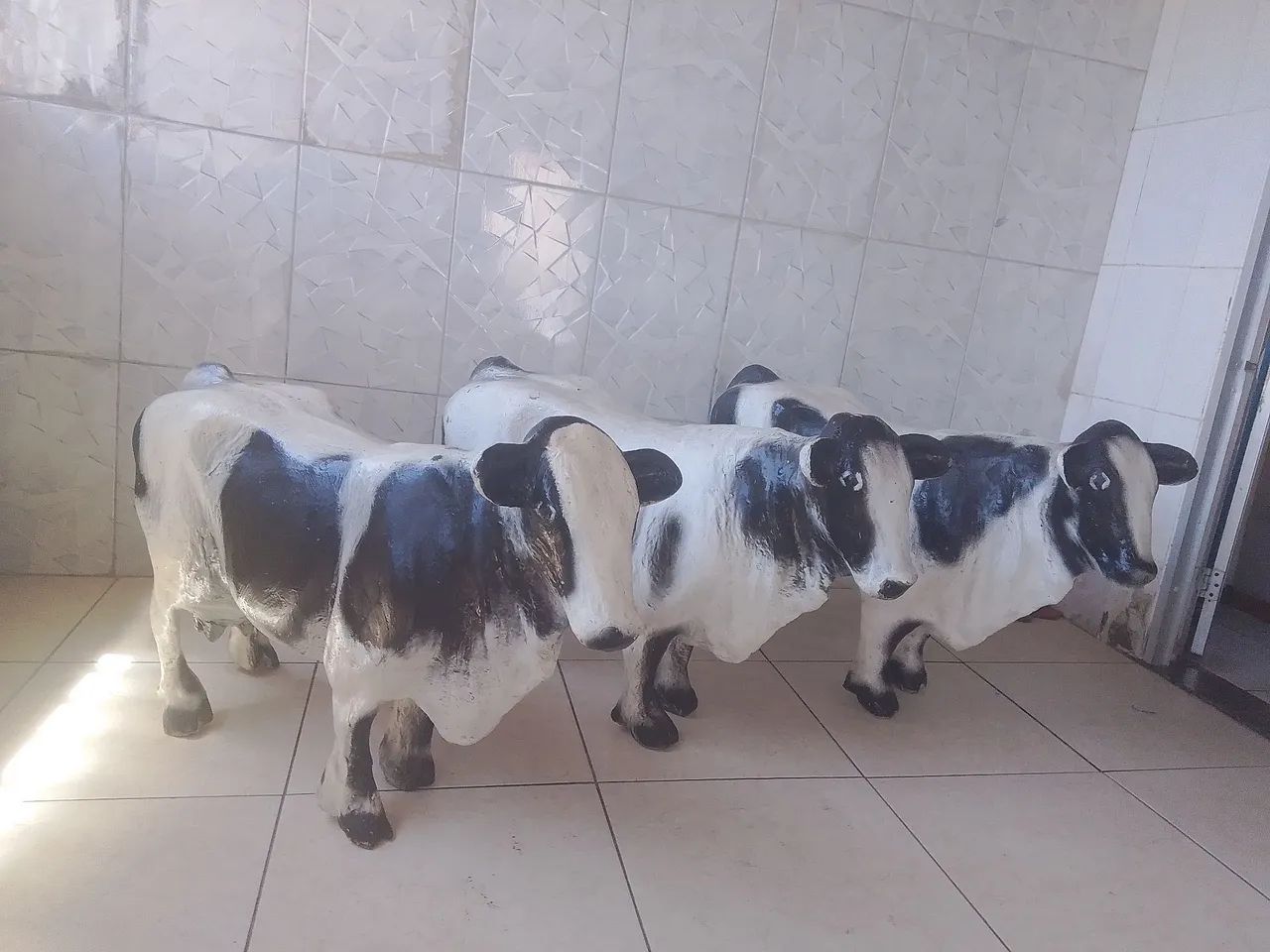 Mini vacas em fibra - Foto 2