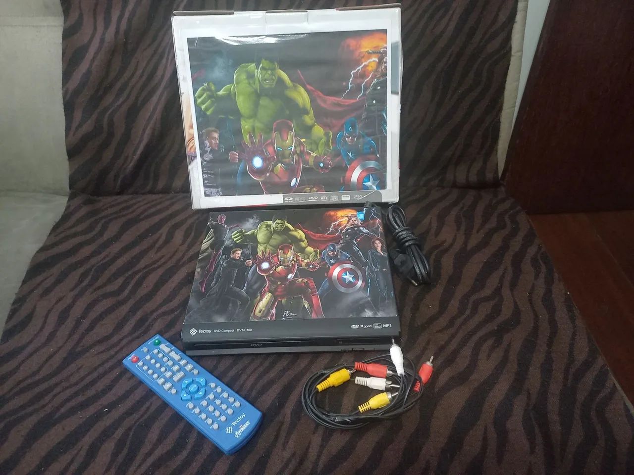 Dvd Tectoy C100 com Avengers.  Completo e conservado  - Foto 3