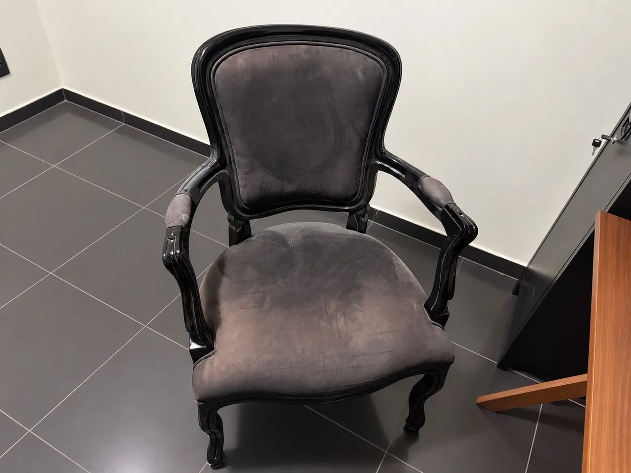 Cadeira estilo Luís XV 
