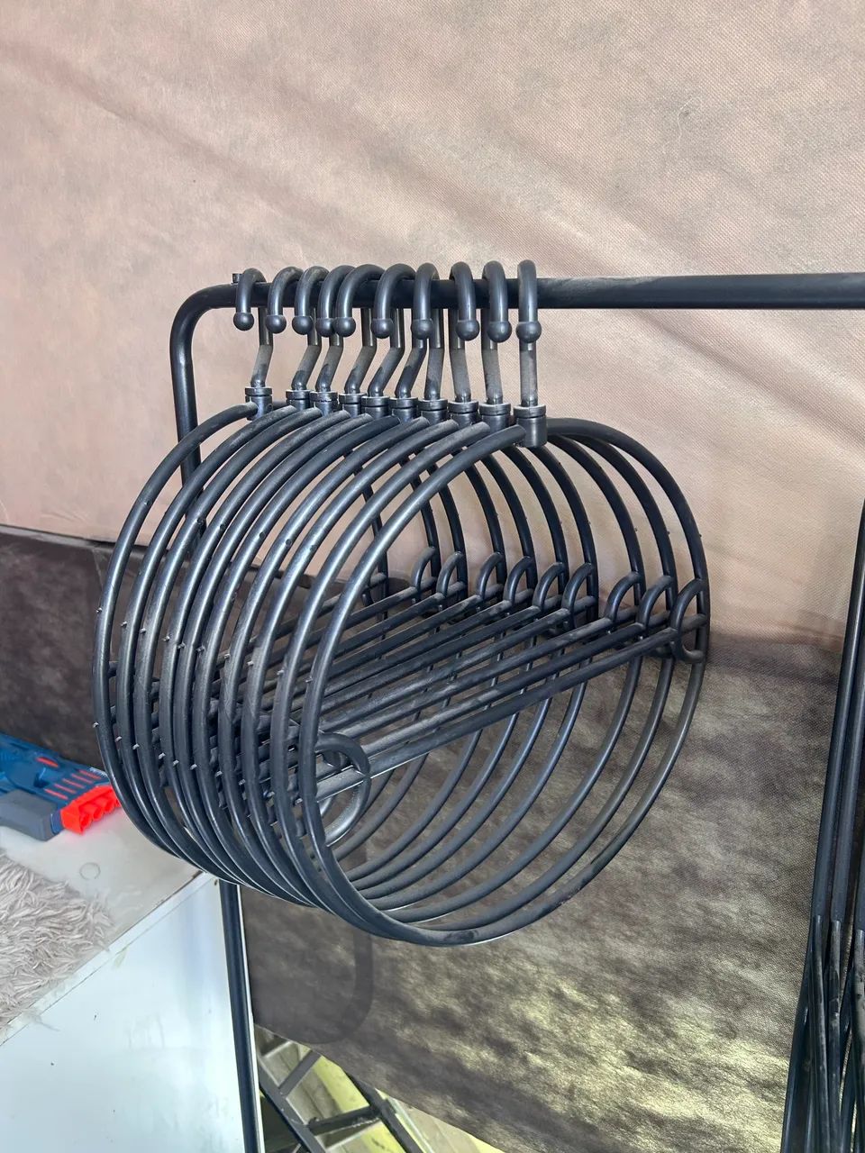 Cabides e Arara para loja  - Foto 2