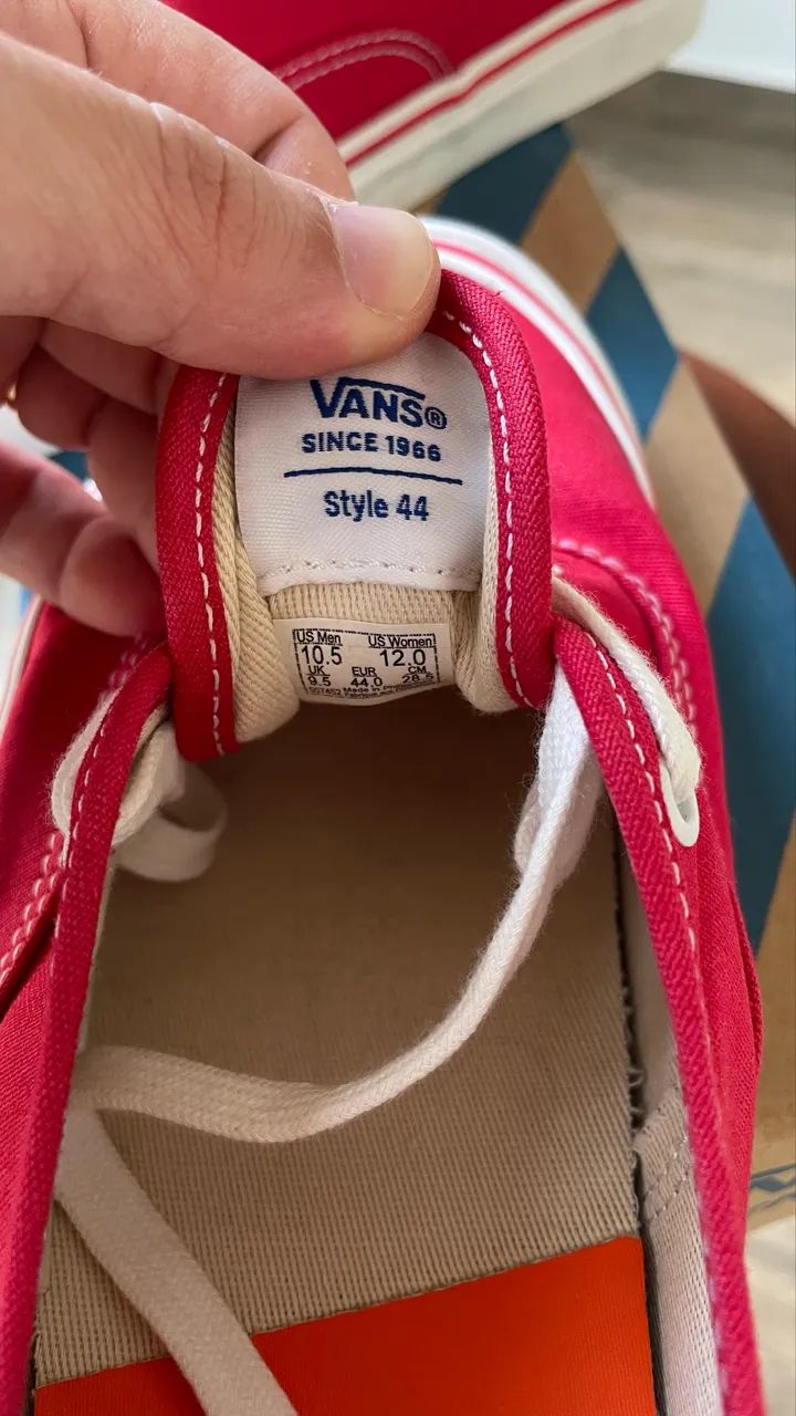 Tênis vans authentic 