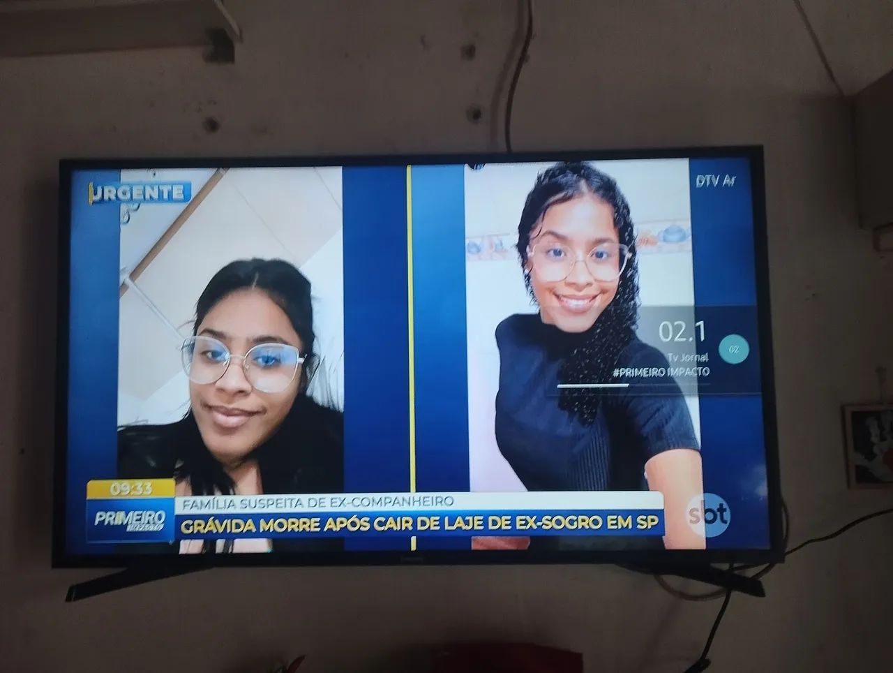 Tv Samsung cristal smart de 43 polegadas completa semi nova  - Foto 4