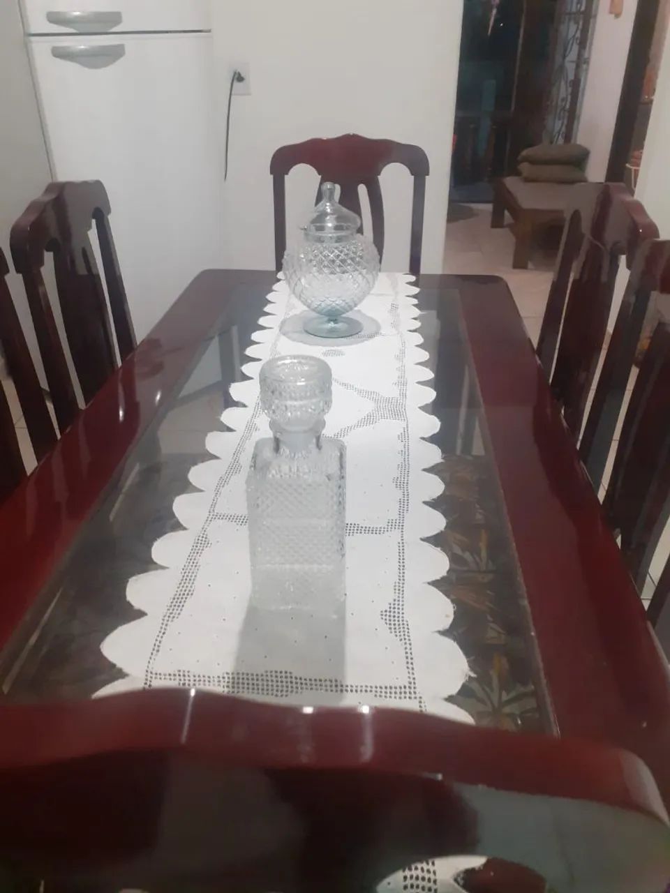Conjunto com mesa e seis cadeiras com buffet  - Foto 2