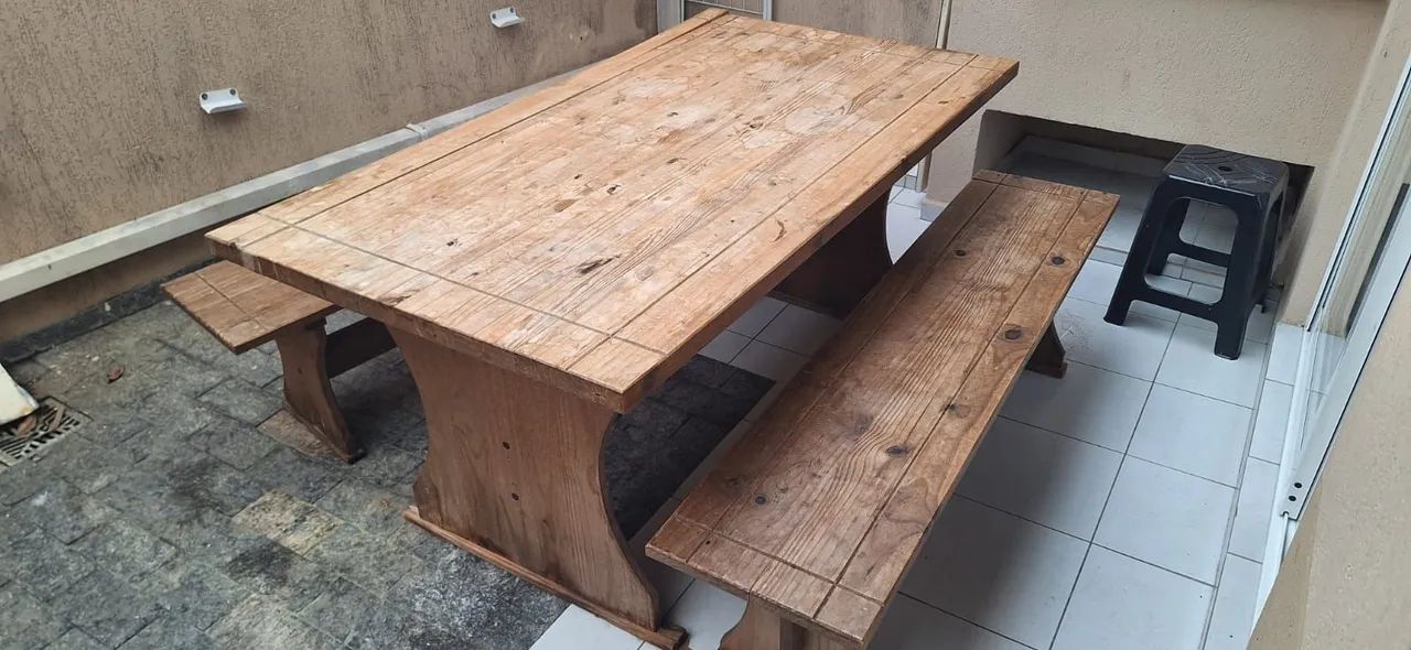Mesa madeira maciça