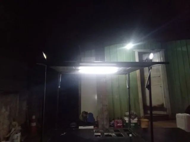 Carrinho Lanche com bancada dupla iluminaçao rodonas sup fixaçao estabilidade laterais bas - Foto 5