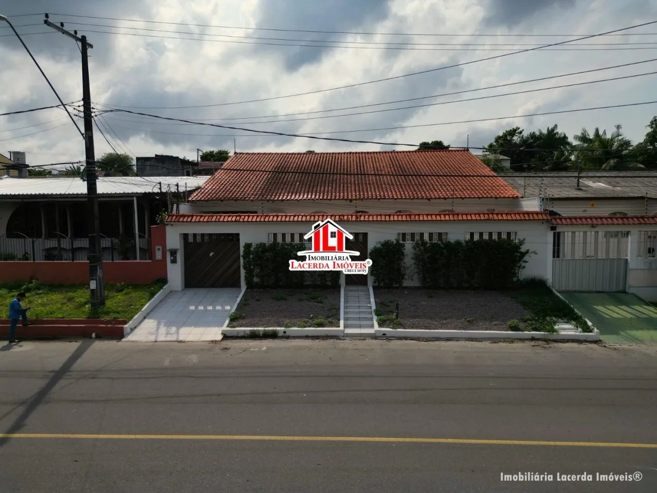 Casa no Conjunto Tiradentes com 367m no aleixo com 4 Quartos - Foto 2