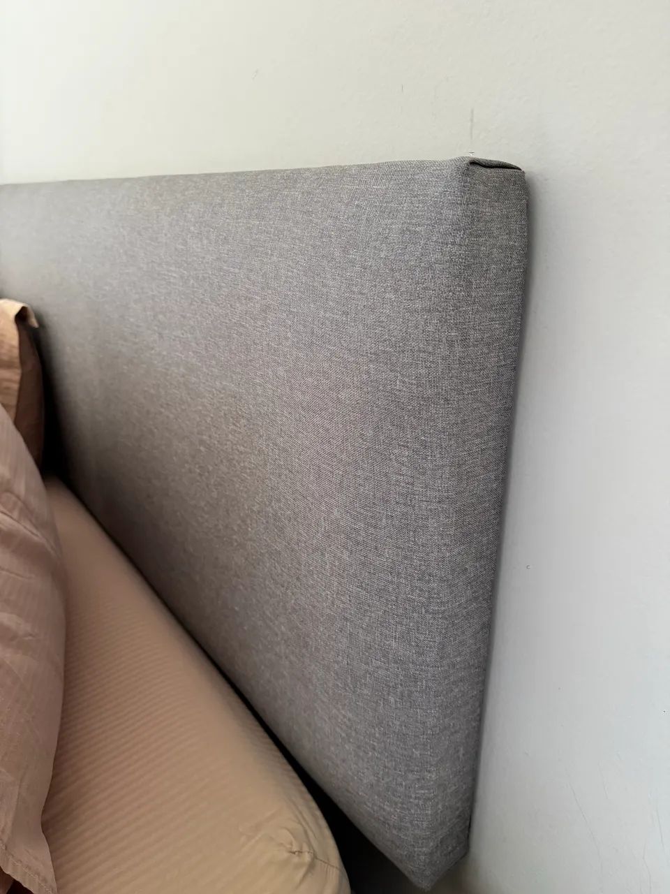 Cama Queen com Cabeceira Estofada e Baú Bipartido - Foto 3