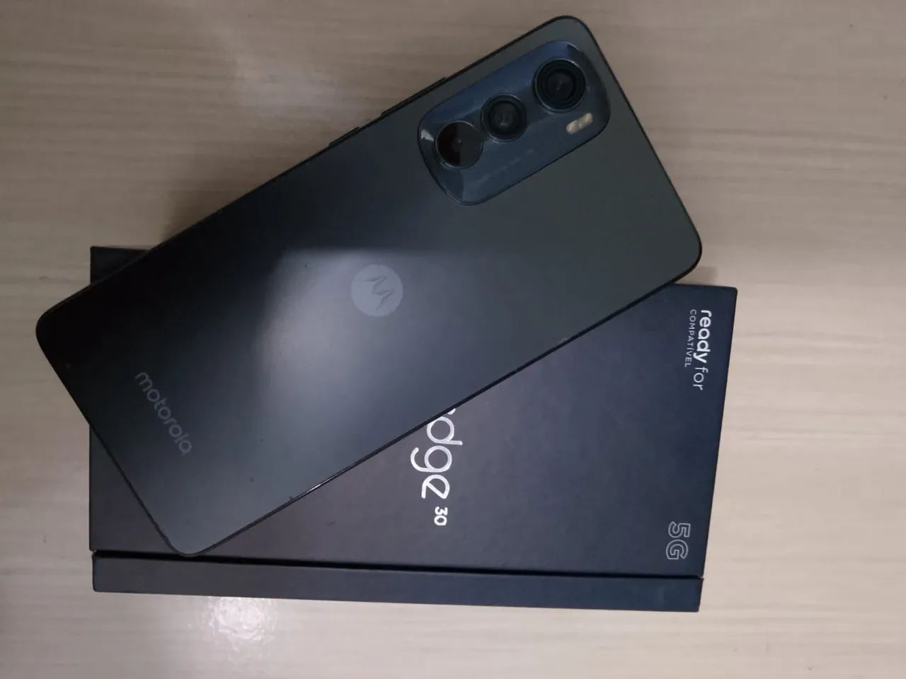 Motorola Edge 30  - Foto 2