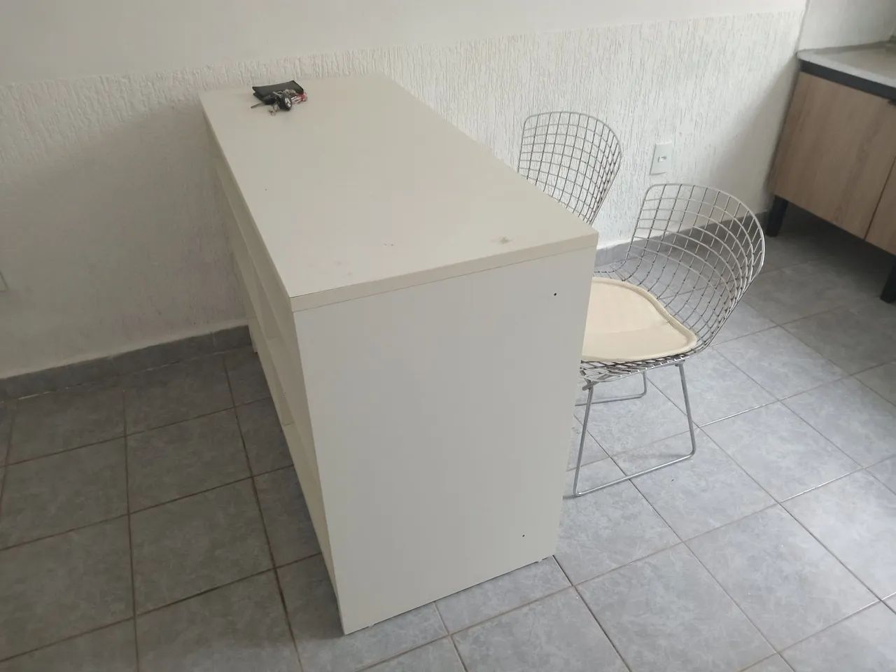Balcão e cadeiras - Foto 4