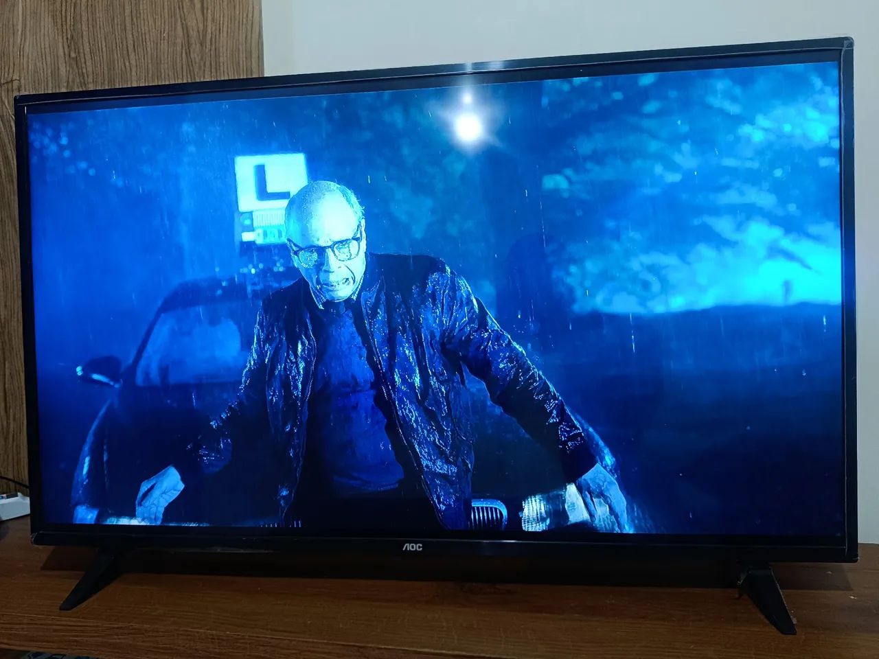 VENDO TV AOC 43 