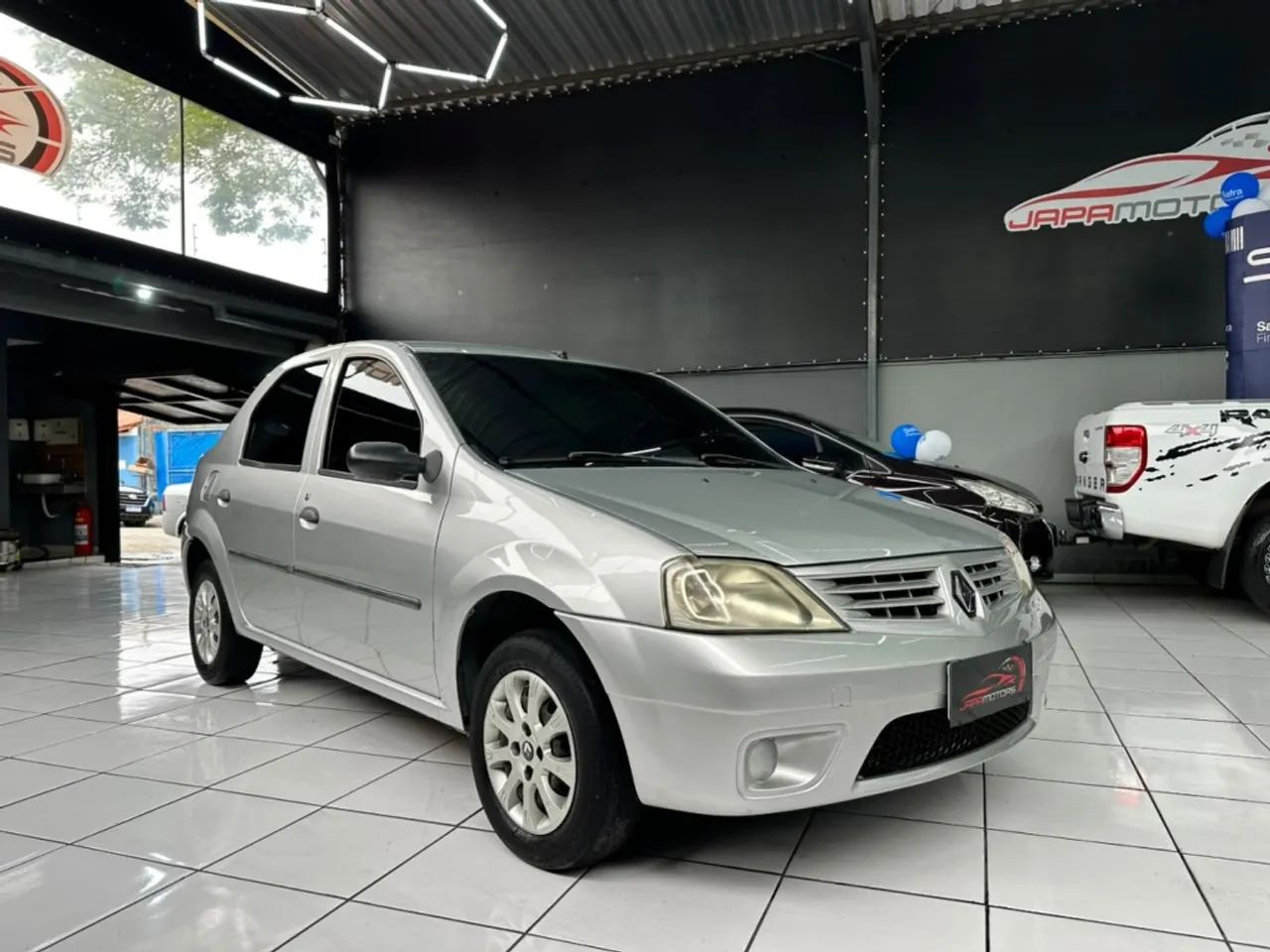 Renault Logan Expression Flex 1.0 12V 4P 2009 - Foto 3