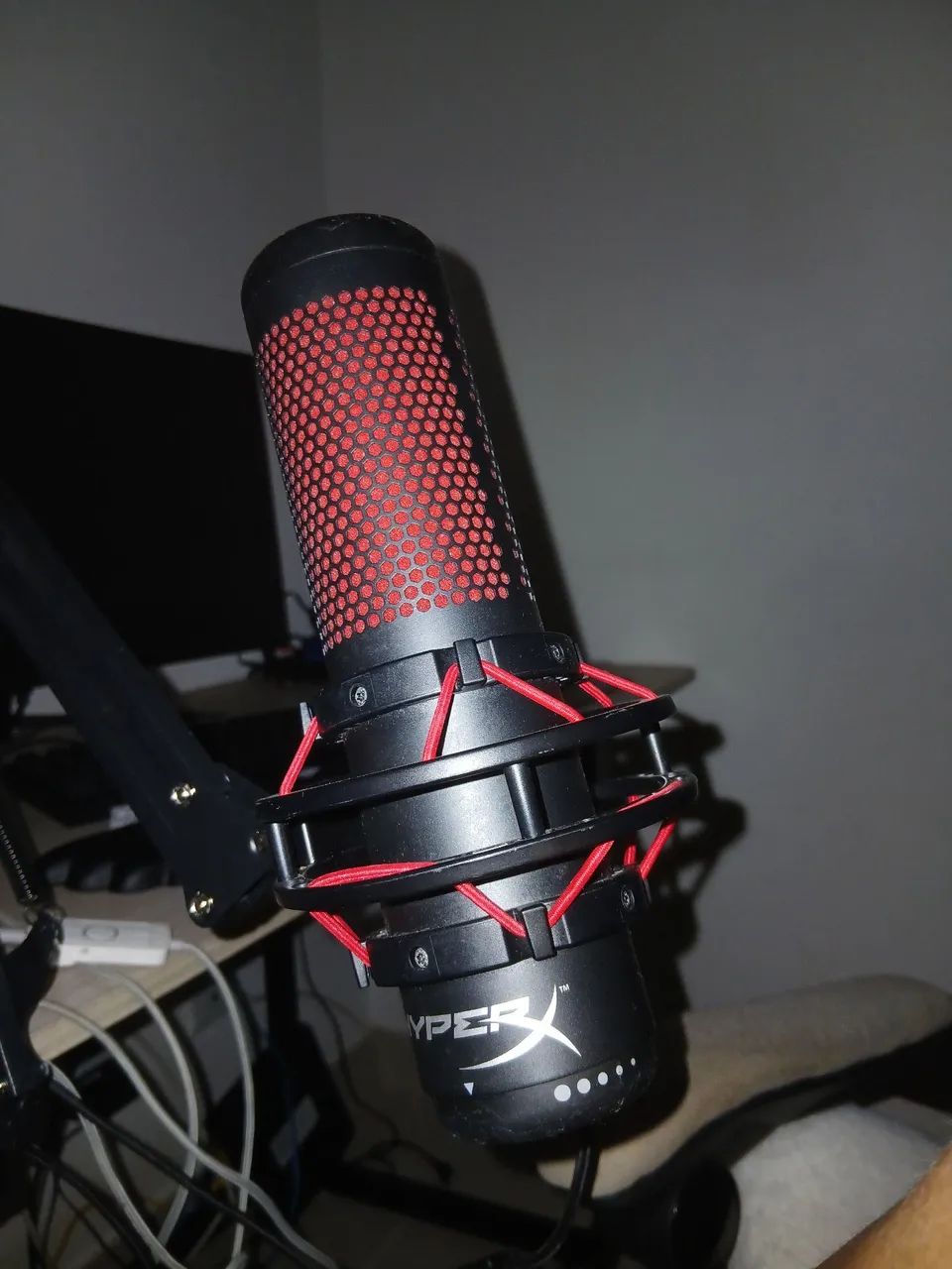 VENDO MICROFONE HYPERX QUADCAST  - Foto 2