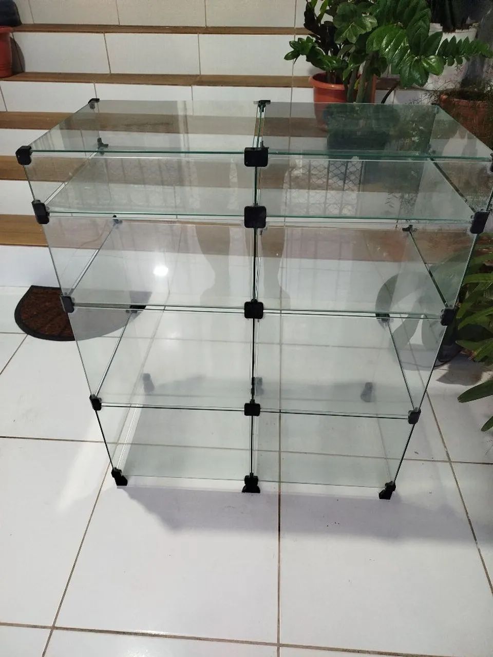 Vendo vitrine de vidro temperado com divisórias