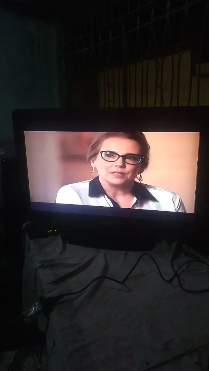 Tv filipis 32 polegadas. <br>Com conversor integrado na tv  - Foto 2
