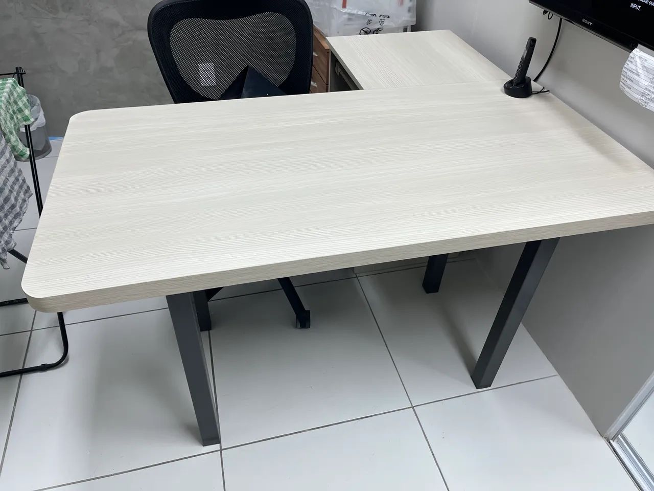Mesa para escritório e aparador cpu - Foto 2