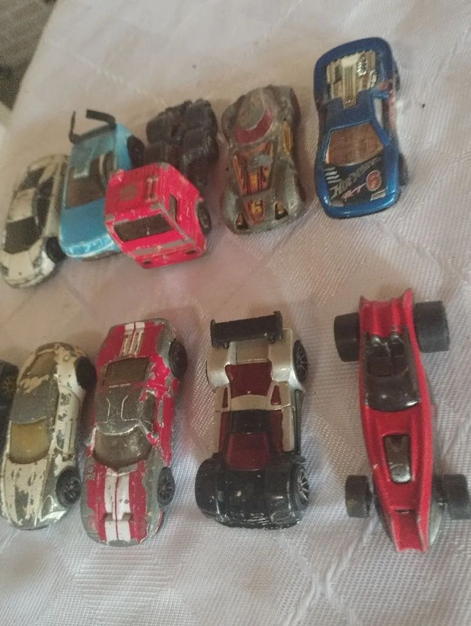 Lote 3 carrinhos da Hotwheels  - Foto 2