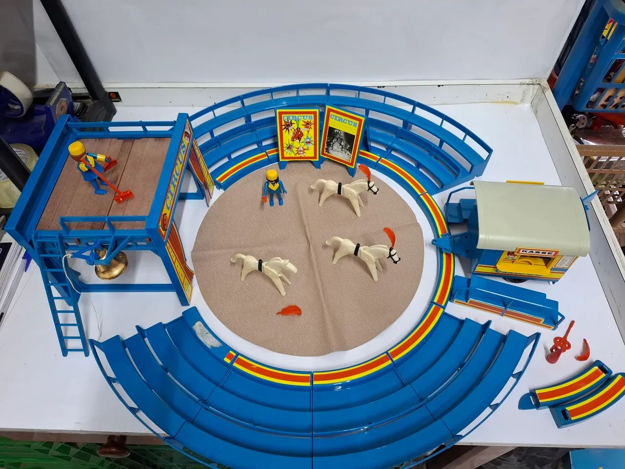 Brinquedo Playmobil Circus Com Caixa e Acessórios Bonecos - Foto 3