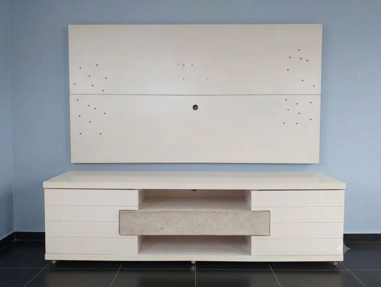 Rack e painel branco 