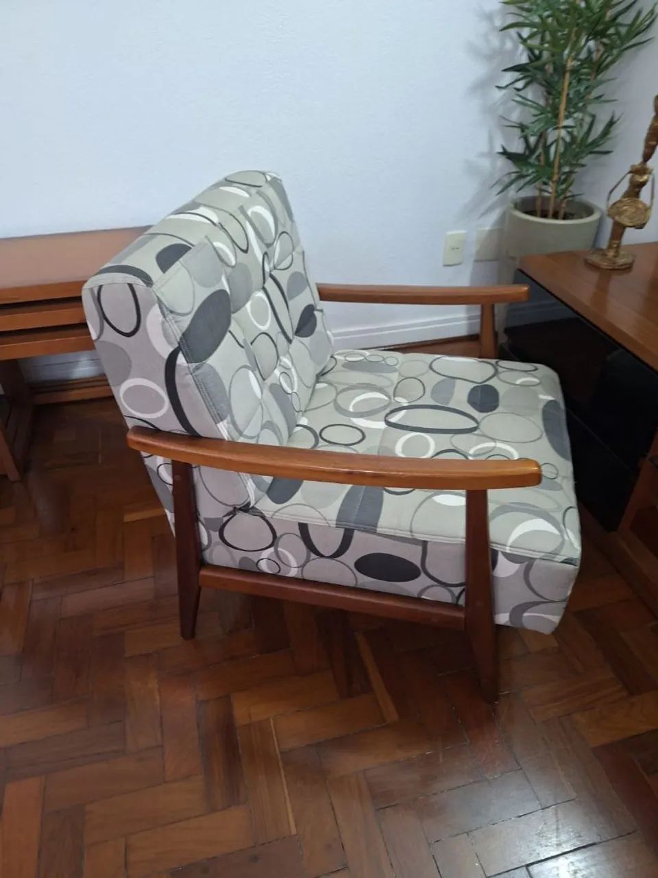 Poltronas alto padrão vintage, geométrico - Foto 4