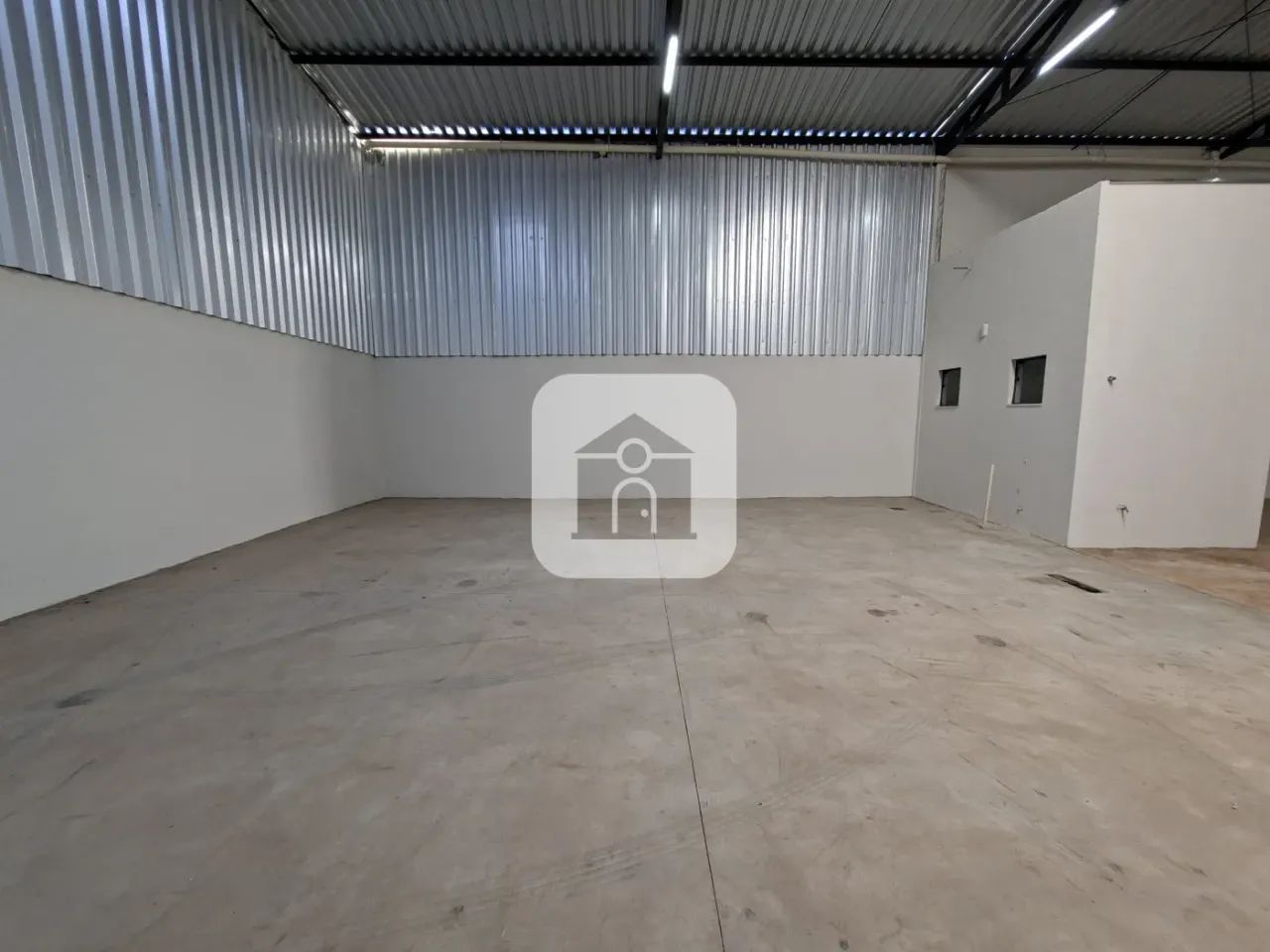 Galpão comercial para locação no bairro Brasil - Foto 4