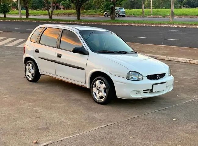 Chevrolet Corsa Wind 1.6 MPFI 4P 2000