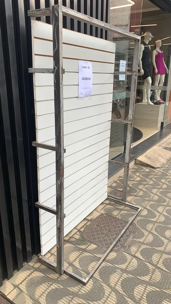 Painel Canaletado com Estrutura Metálica p/ Loja?421231273895546881