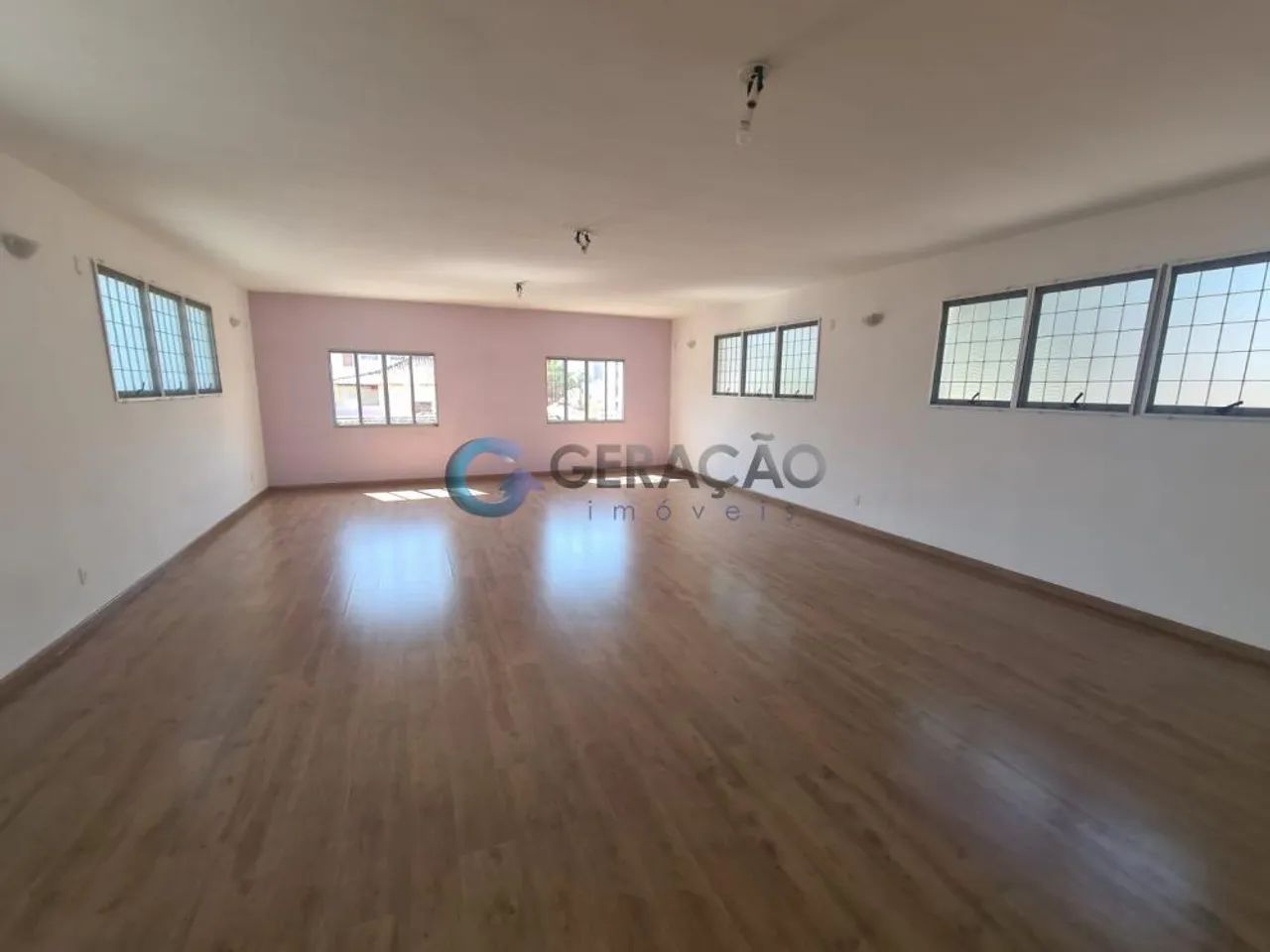 Sobrado comercial para venda com 3 banheiros e 217,00m² - No bairro Vila Ema - SJC - Foto 3
