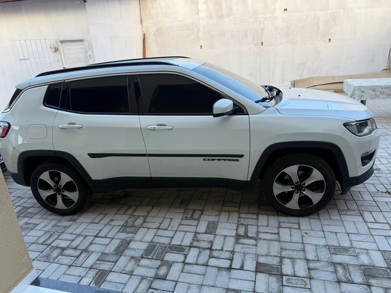 Jeep Compass COMPASS LONGITUDE 2.0 4x2 Flex 16V Aut. 2017
