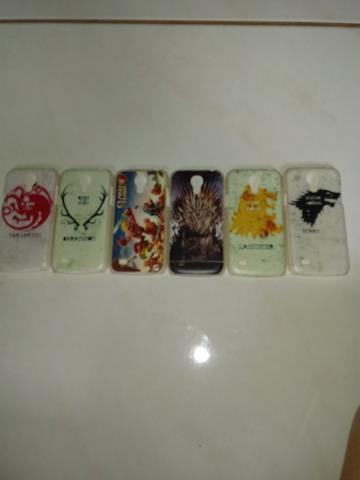 Vende-se capinhas de celular s4 mini apenas R$60,00.Interesados chamar no pv