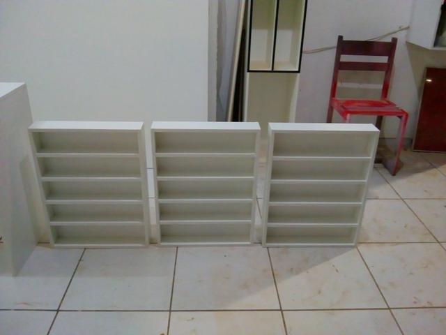 Expositor para esmaltes todo branquinho novo