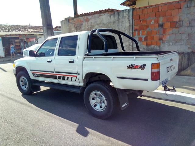 Hilux vendo ou troco - Foto 7