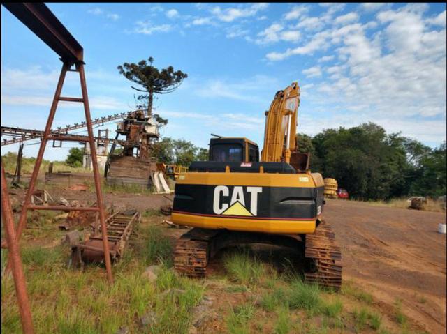 Escavadeira Caterpillar - Foto 5